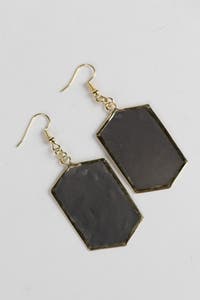 Earrings hexagon nightfall capiz 2.5Lx1W gray/gold