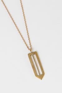 Necklace pointed path pend bombshell 17L brass