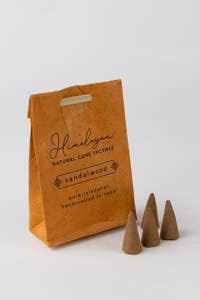 Incense cones s/12 w/bag M/2 sandalwood mustard