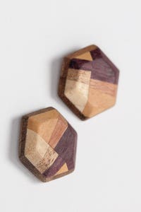 Earrings post hexagon pieced wood .75D browns