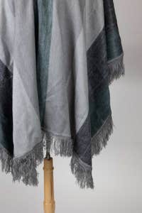 Poncho hooded striped orlon 30L gray/charcoal/grn